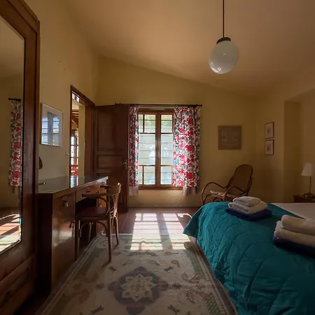 Holiday home Halkiddiki-kassandra-mola Kalyva Traditional House In Front Of The Sea *