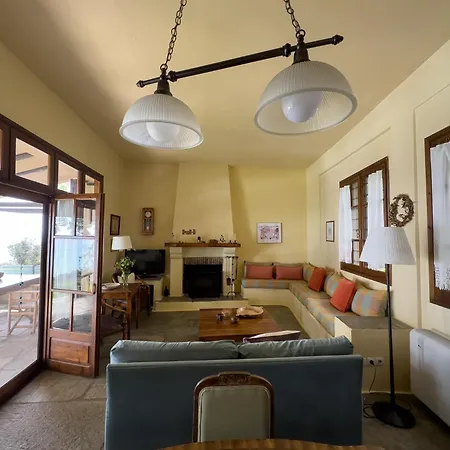 Holiday home Halkiddiki-kassandra-mola Kalyva Traditional House In Front Of The Sea Mola Kalyva